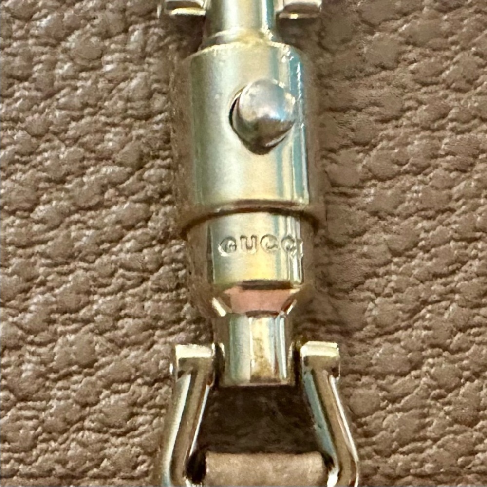 Authentic GUCCI Vintage Jackie Taupe Pebbled Leather Push Clasp Long Wallet WOC - Picture 4 of 10